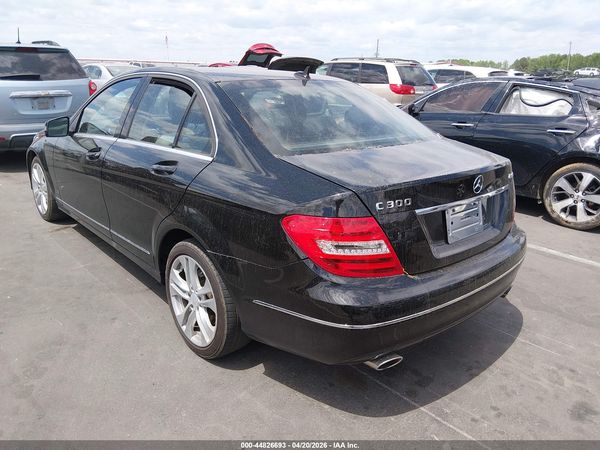 2013 MERCEDES-BENZ C 300 LUXURY 4MATIC