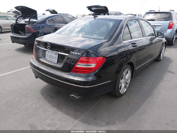 2013 MERCEDES-BENZ C 300 LUXURY 4MATIC