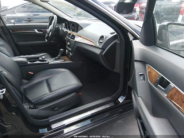 2013 MERCEDES-BENZ C 300 LUXURY 4MATIC
