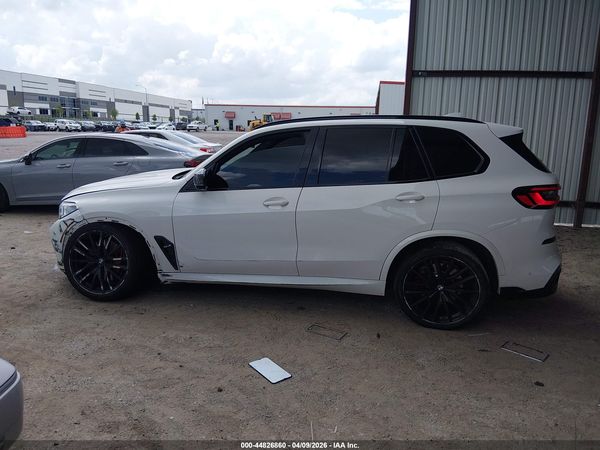 2022 BMW X5 M50I