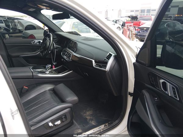 2022 BMW X5 M50I