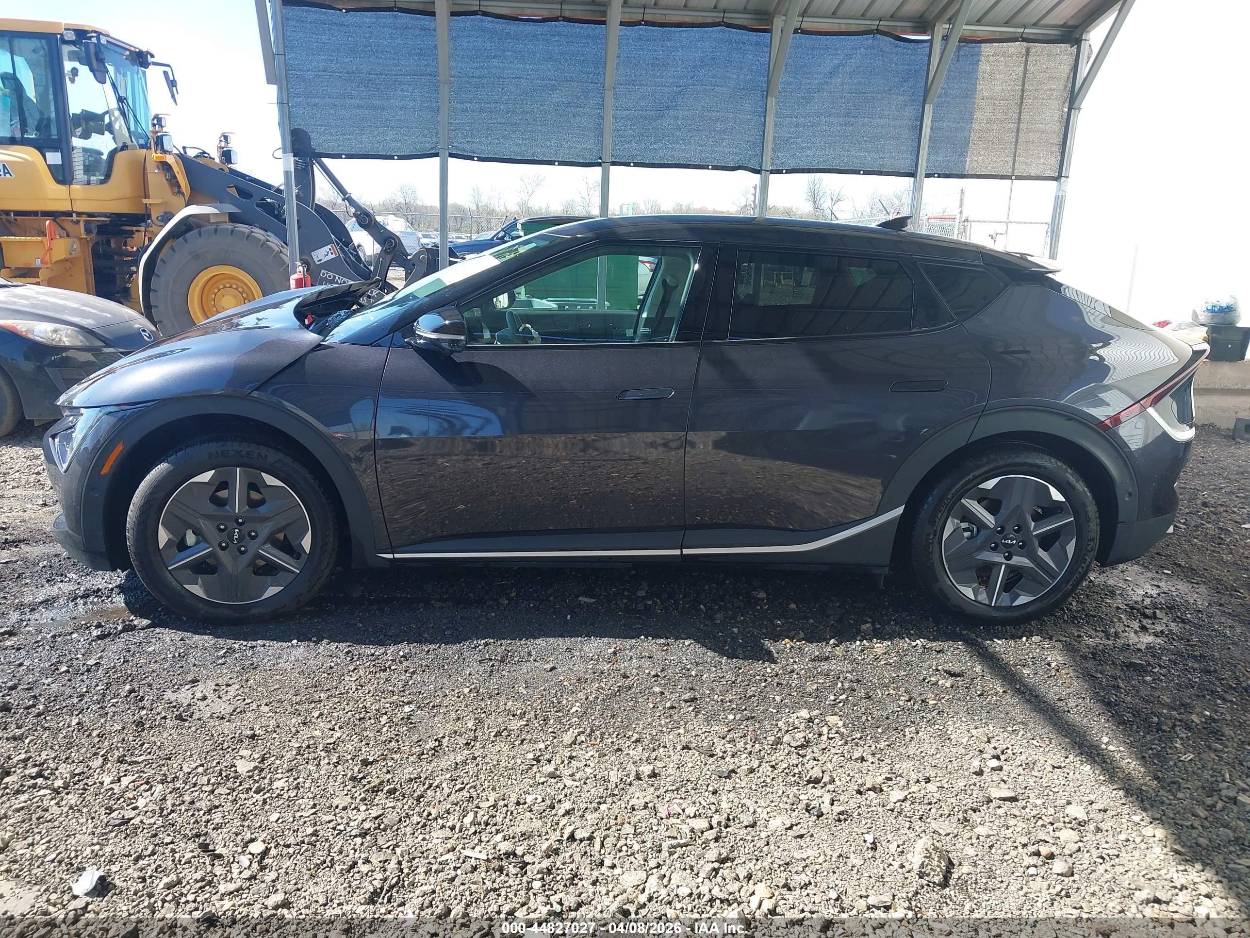 2025 KIA EV6 LIGHT LONG RANGE RWD