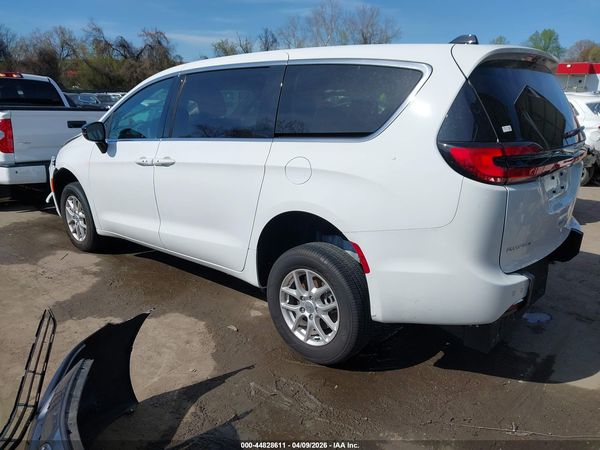 2024 CHRYSLER PACIFICA TOURING — I3