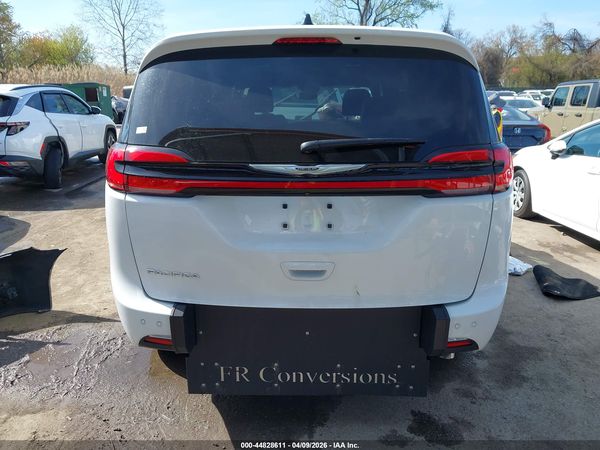2024 CHRYSLER PACIFICA TOURING — I119