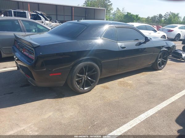 2018 DODGE CHALLENGER SXT