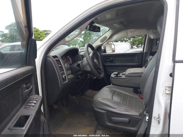 2019 RAM 1500 CLASSIC TRADESMAN  4X4 6'4 BOX
