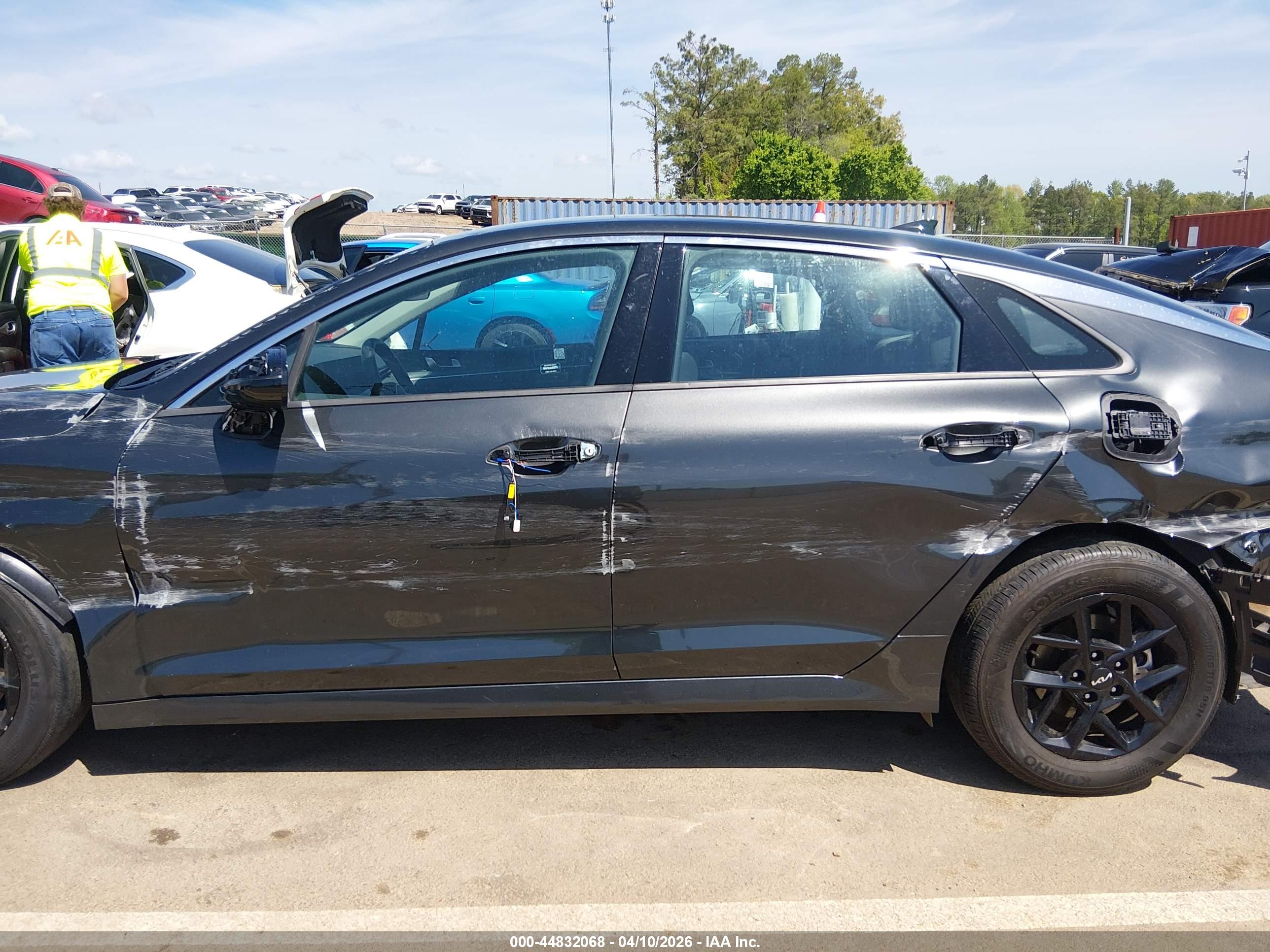2025 KIA K5 LXS