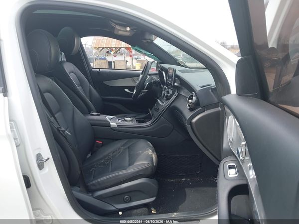 2019 MERCEDES-BENZ GLC 300 GLC300