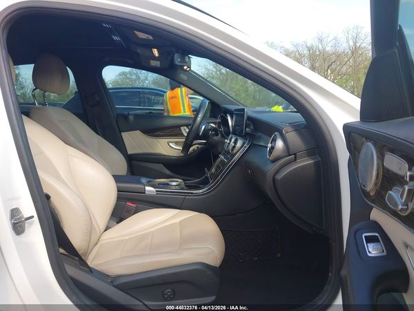 2019 MERCEDES-BENZ C 300 C300