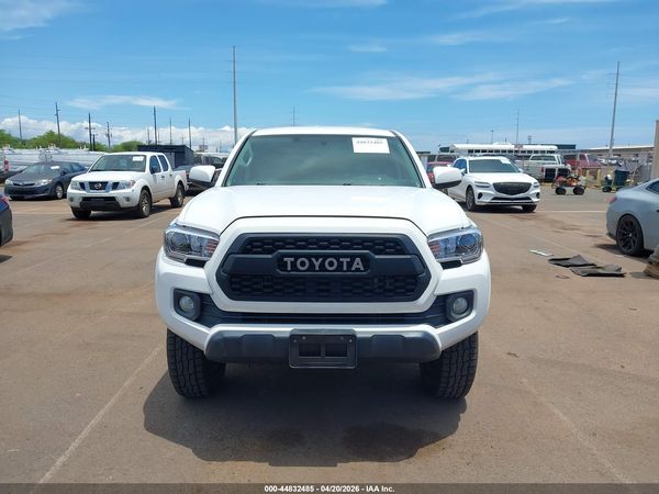 2017 TOYOTA TACOMA SR5 V6
