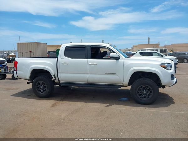 2017 TOYOTA TACOMA SR5 V6