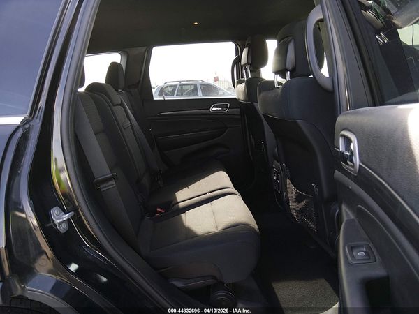 2019 JEEP GRAND CHEROKEE LAREDO E 4X4