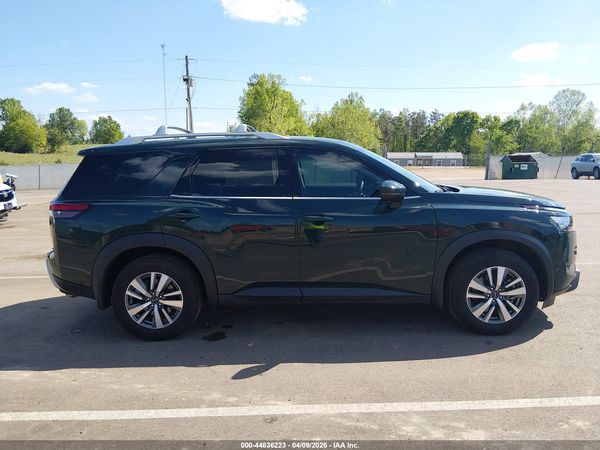 2025 NISSAN PATHFINDER SL FWD
