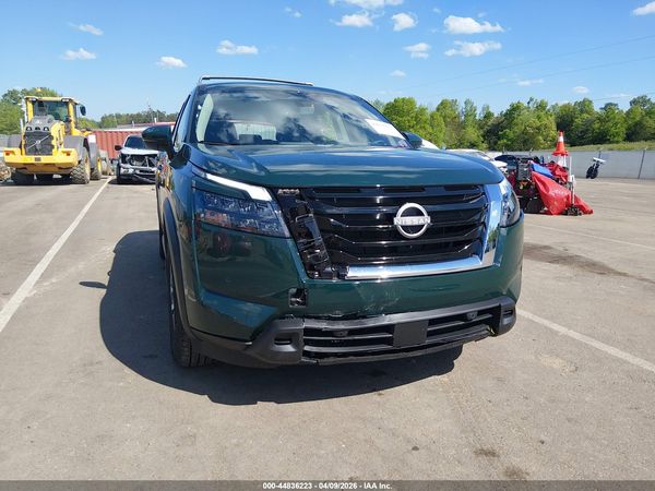 2025 NISSAN PATHFINDER SL FWD