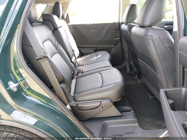 2025 NISSAN PATHFINDER SL FWD