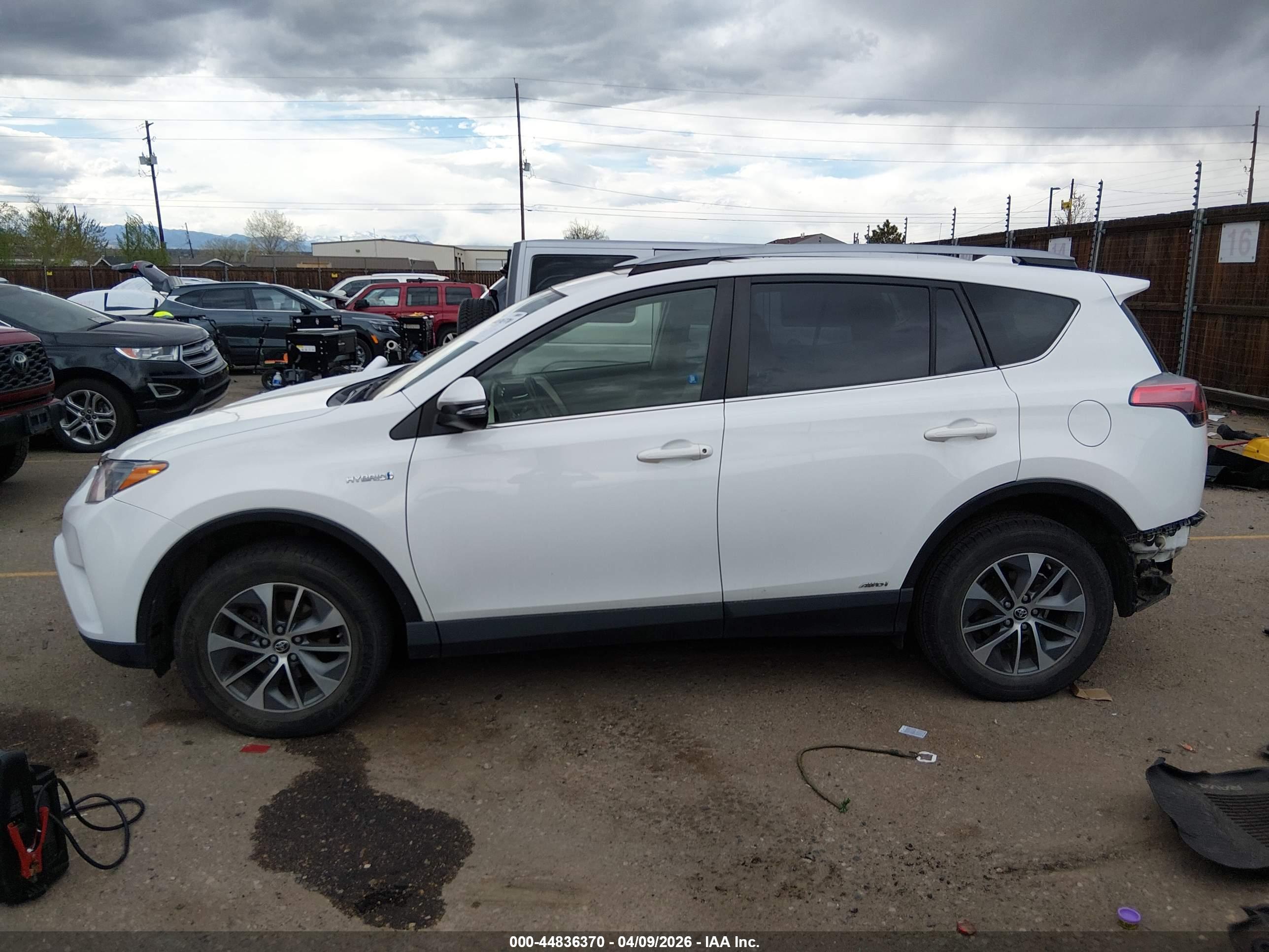 2018 TOYOTA RAV4 HYBRID XLE