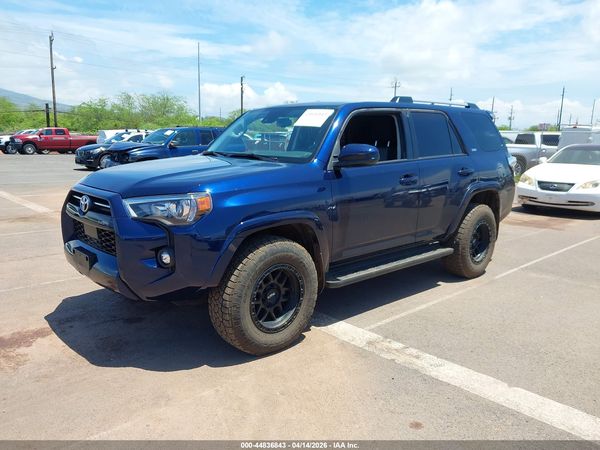 2024 TOYOTA 4RUNNER SR5