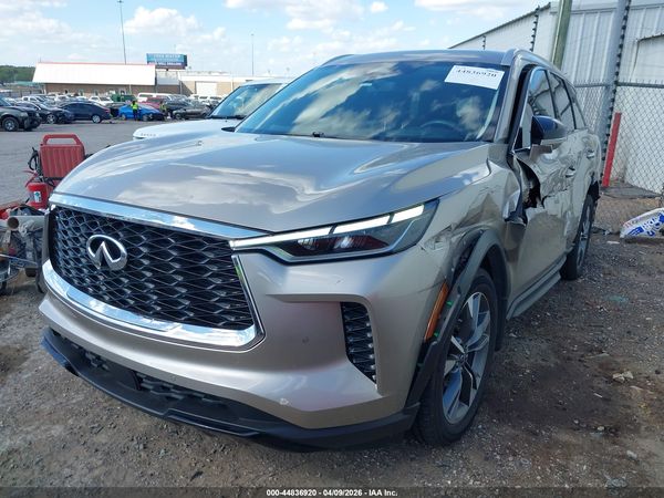 2023 INFINITI QX60 LUXE