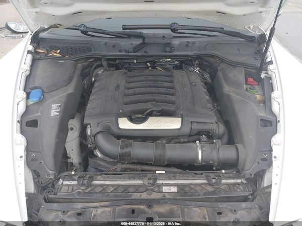2012 PORSCHE CAYENNE