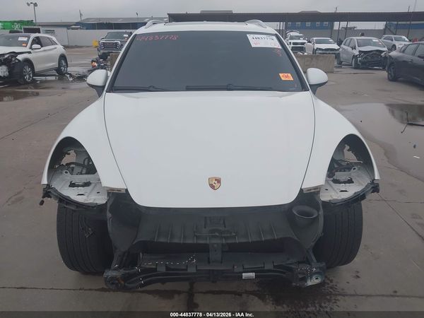 2012 PORSCHE CAYENNE