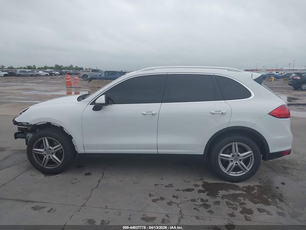 2012 PORSCHE CAYENNE