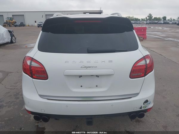 2012 PORSCHE CAYENNE