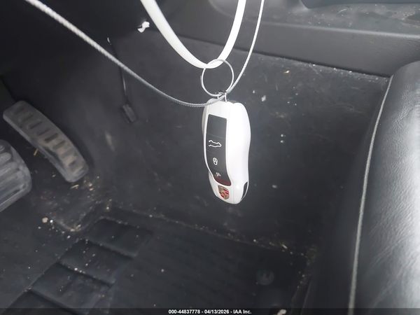 2012 PORSCHE CAYENNE