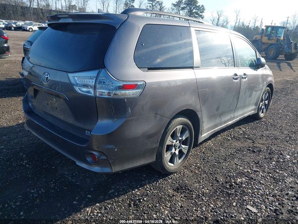 2019 TOYOTA SIENNA SE 7 PASSENGER — I4