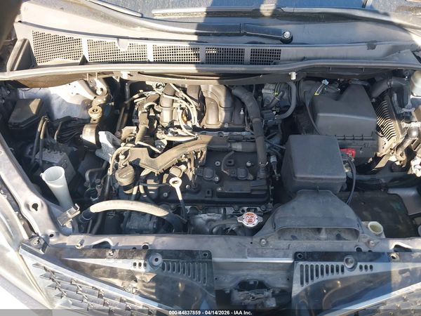 2019 TOYOTA SIENNA SE 7 PASSENGER — I10