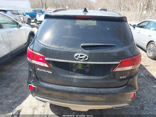 2018 HYUNDAI SANTA FE SE