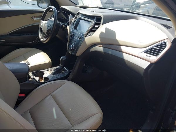 2018 HYUNDAI SANTA FE SE