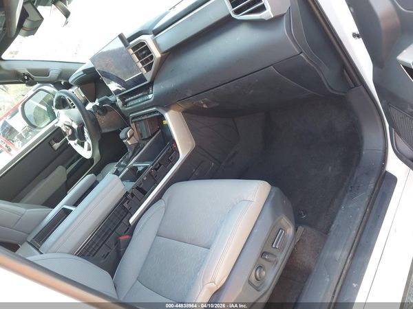 2025 TOYOTA TUNDRA LIMITED — I5