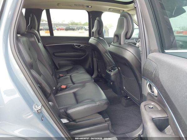 2020 VOLVO XC90 T6 MOMENTUM 7 PASSENGER