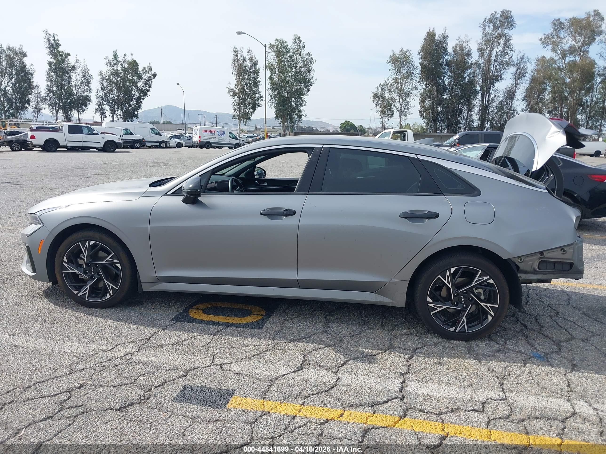 2025 KIA K5 GT-LINE