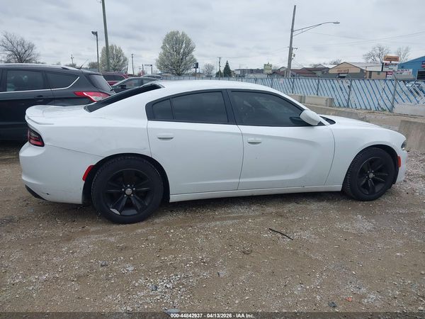2016 DODGE CHARGER SE