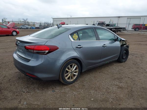 2017 KIA FORTE S