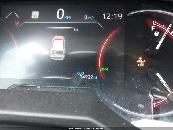 2025 TOYOTA RAV4 XLE