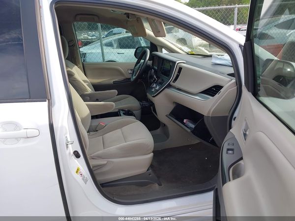 2015 TOYOTA SIENNA LE 8 PASSENGER
