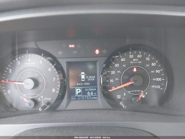 2015 TOYOTA SIENNA LE 8 PASSENGER