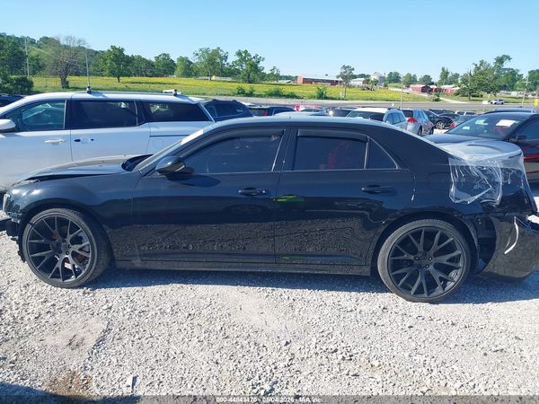 2016 CHRYSLER 300 S — I117