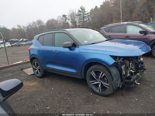 2019 VOLVO XC40 T5 MOMENTUM/T5 R-DESIGN