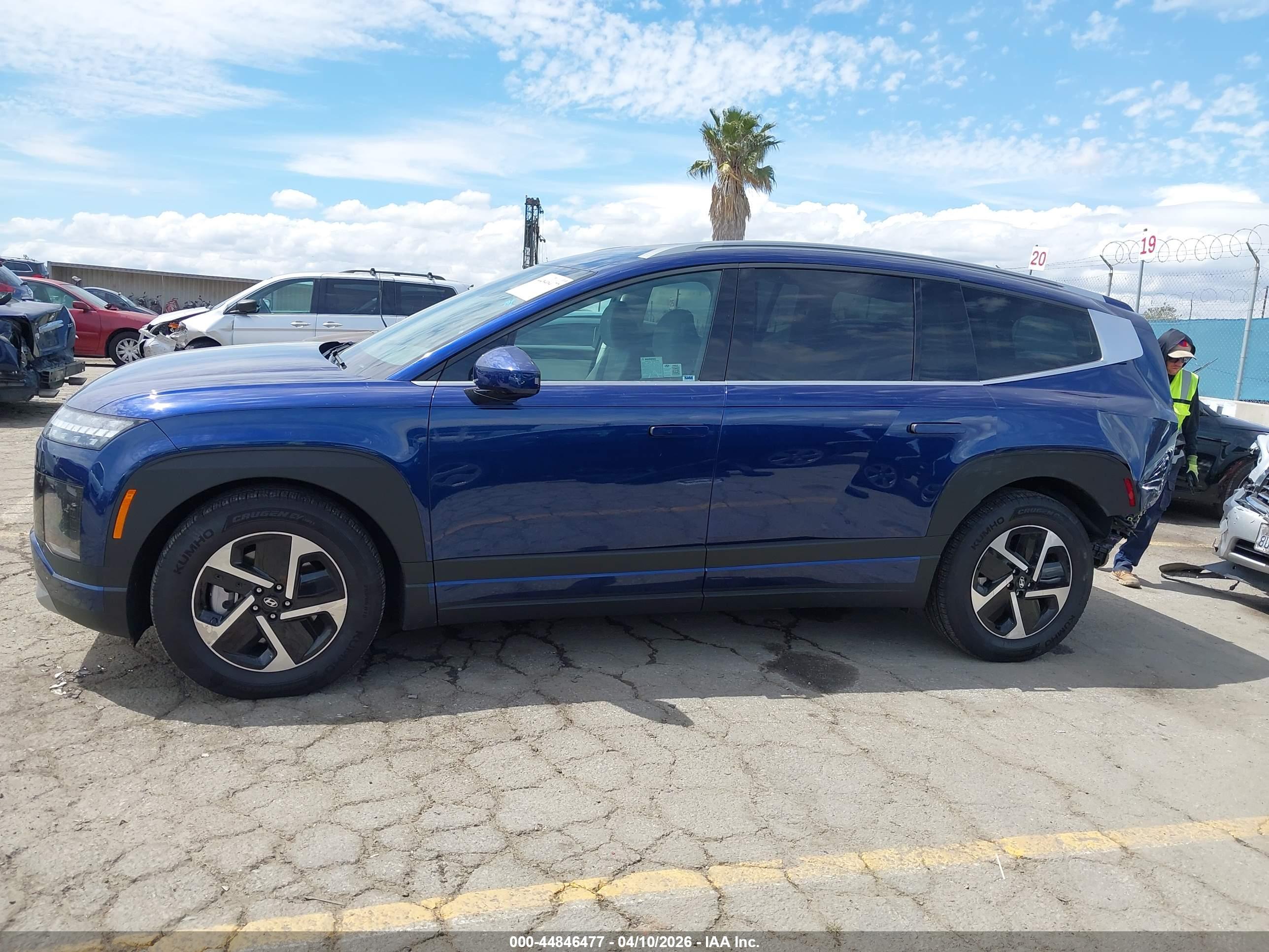 2026 HYUNDAI IONIQ 9 SE