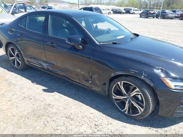 2024 VOLVO S60 B5 PLUS DARK THEME