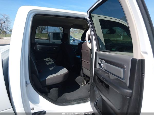 2023 RAM 1500 CLASSIC SLT  4X4 5'7 BOX