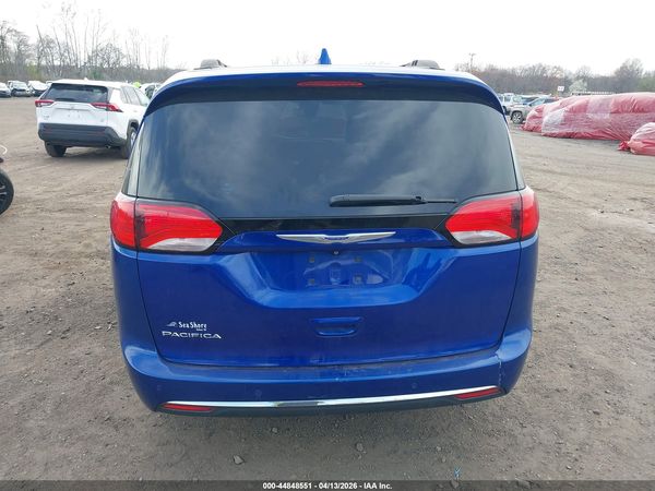 2019 CHRYSLER PACIFICA TOURING L — I119
