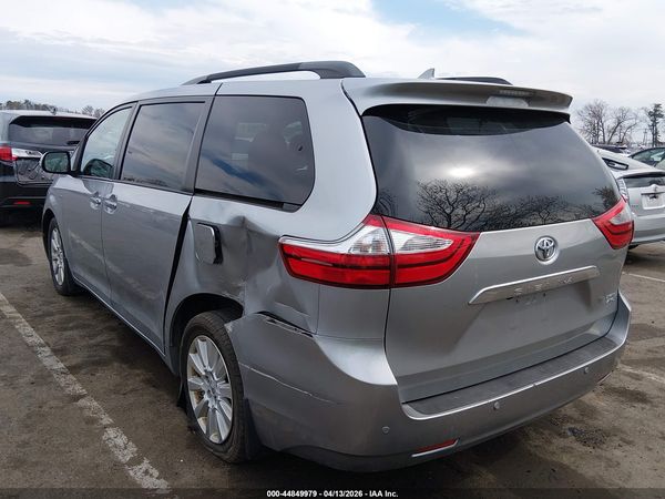 2017 TOYOTA SIENNA — I3