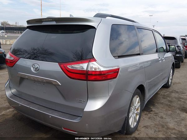 2017 TOYOTA SIENNA — I4