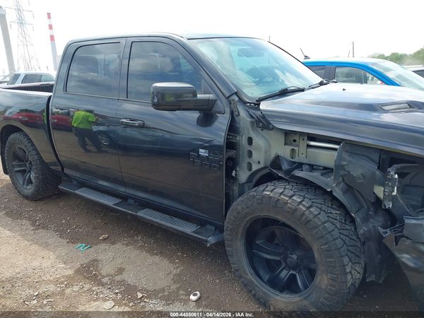 2017 RAM 1500 NIGHT  4X4 5'7 BOX