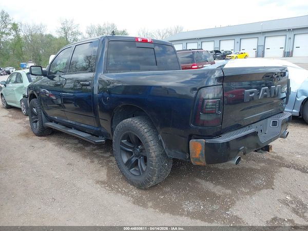 2017 RAM 1500 NIGHT  4X4 5'7 BOX