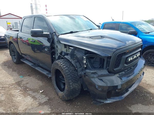 2017 RAM 1500 NIGHT  4X4 5'7 BOX